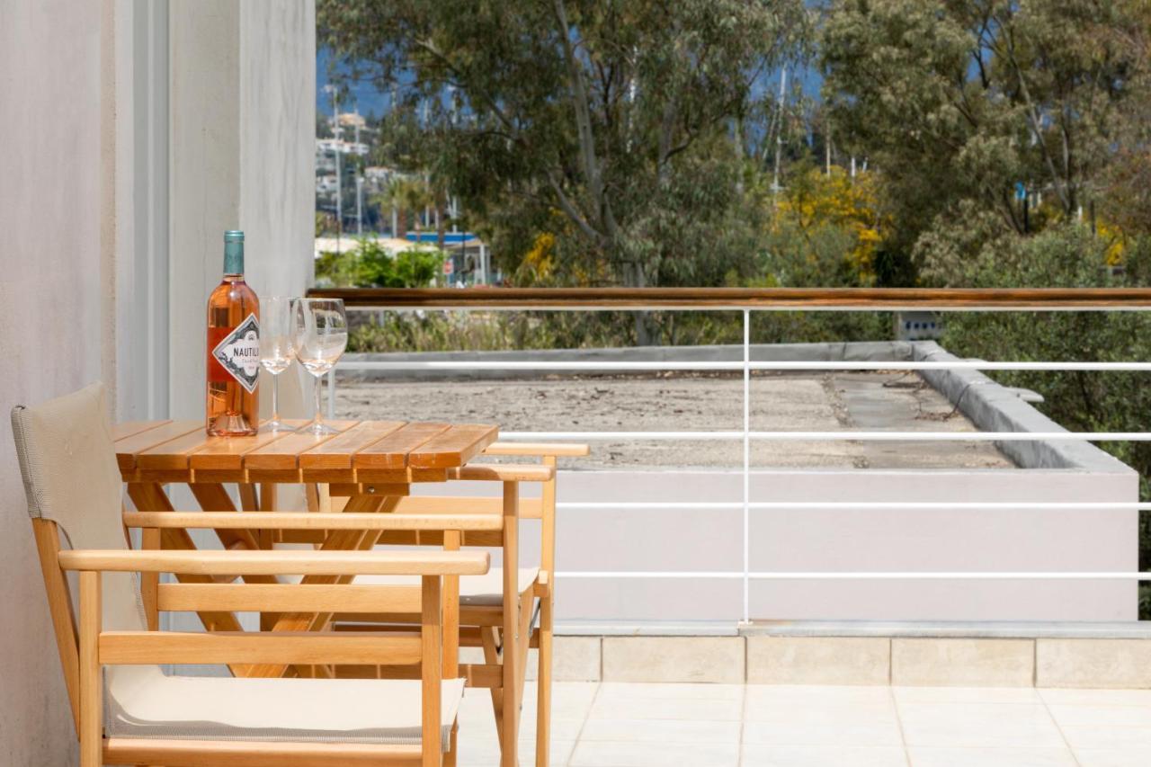 Konstantino'S Corfu Marina View Apartment Kontokali Extérieur photo